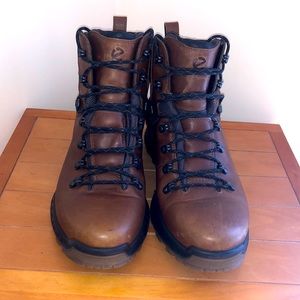 Men’s size 46 which is US 12 like new Echo Exohike boot